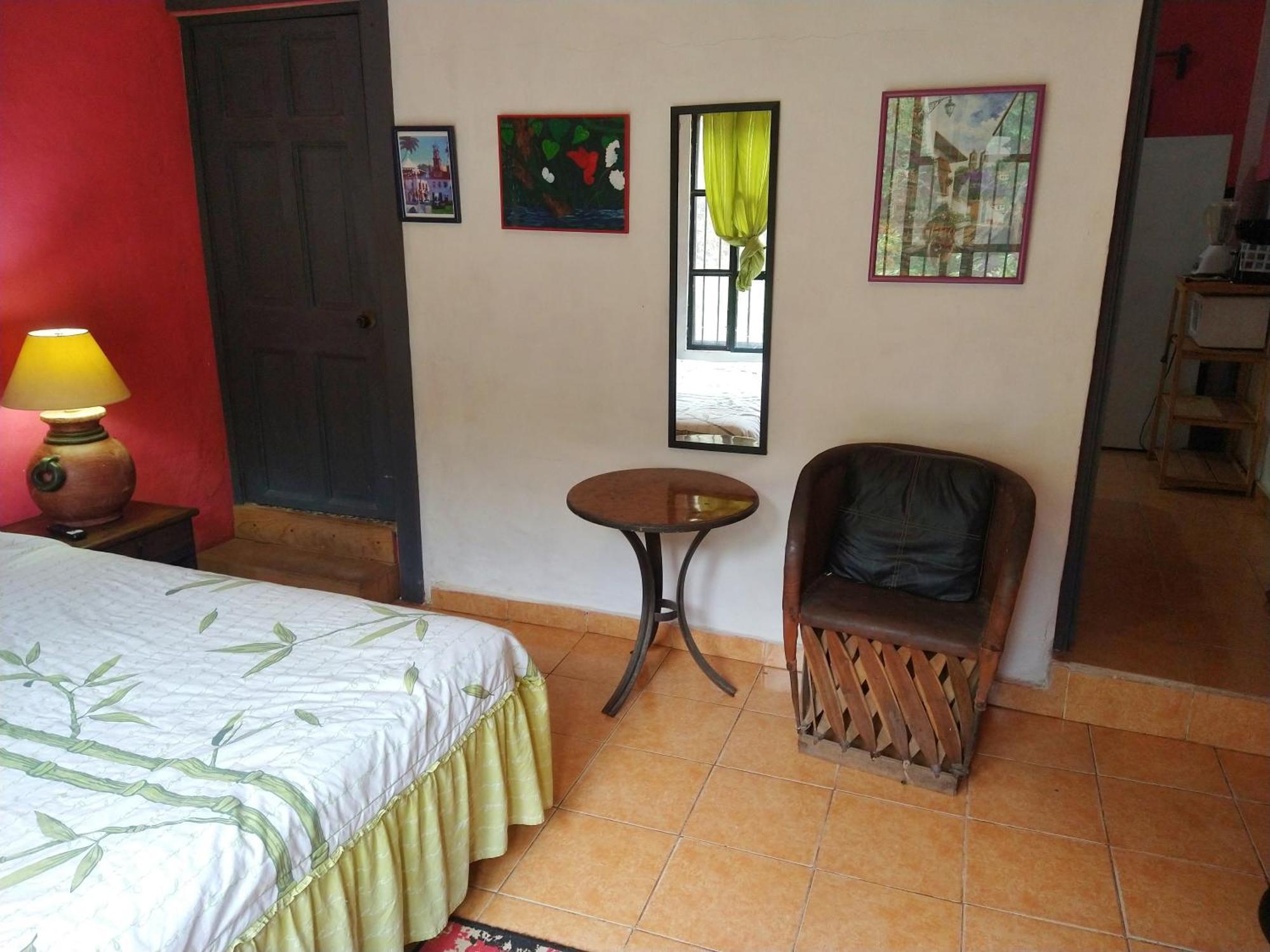 Casa Rio Cuale And River Retreat بويرتو فالارتا الغرفة الصورة