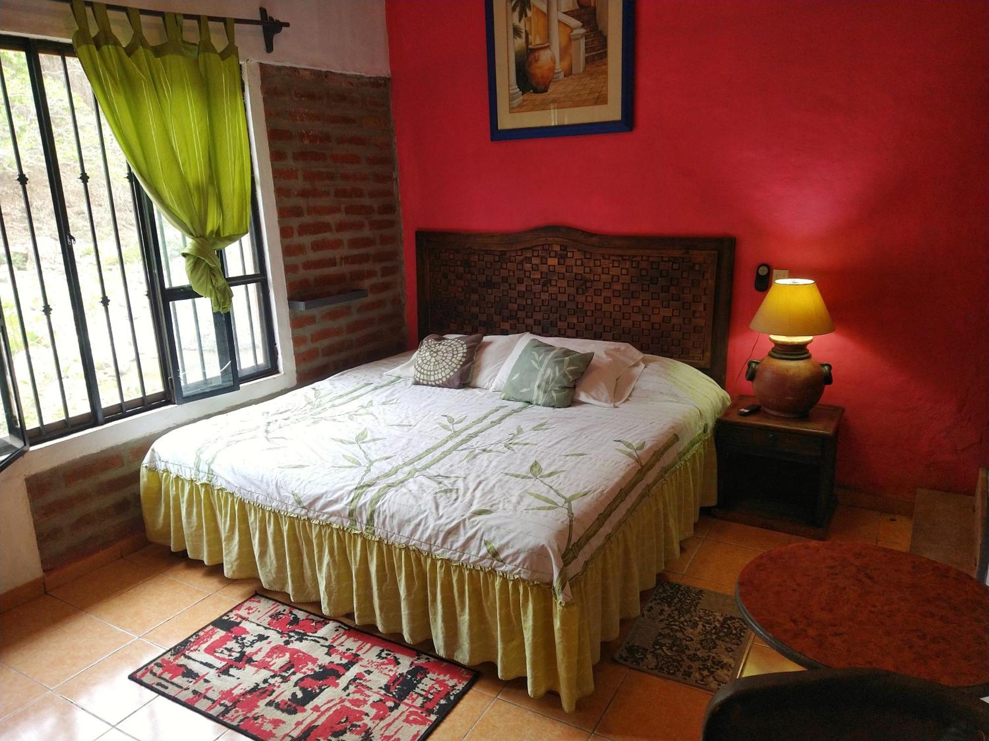Casa Rio Cuale And River Retreat بويرتو فالارتا الغرفة الصورة